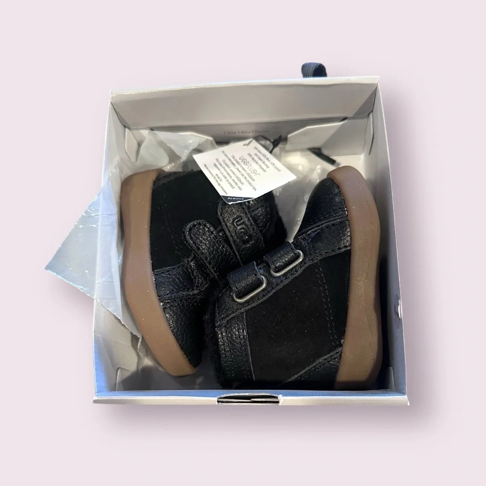 New In Box UGG Black Baby Rennon II Booties with Buckle Detail Size 0/1
